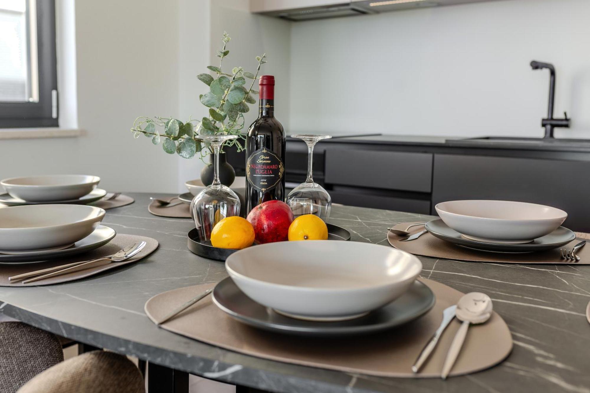 Apartment Tina Baška Voda Екстериор снимка